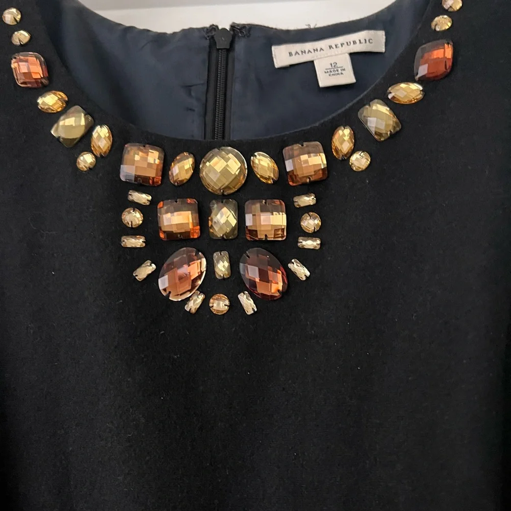 Banana Republic Black dress with gorgeous jewel detail on neckline in Size 12 - Picture 3 of 5